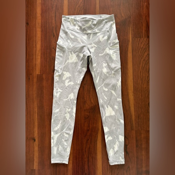 Lululemon Fast & Free High Rise Leggings 28” - Picture 2 of 4